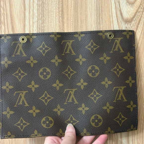 AuthLouis Vuitton Monogram Accessory Randonnee Pouch - Picture 3 of 7